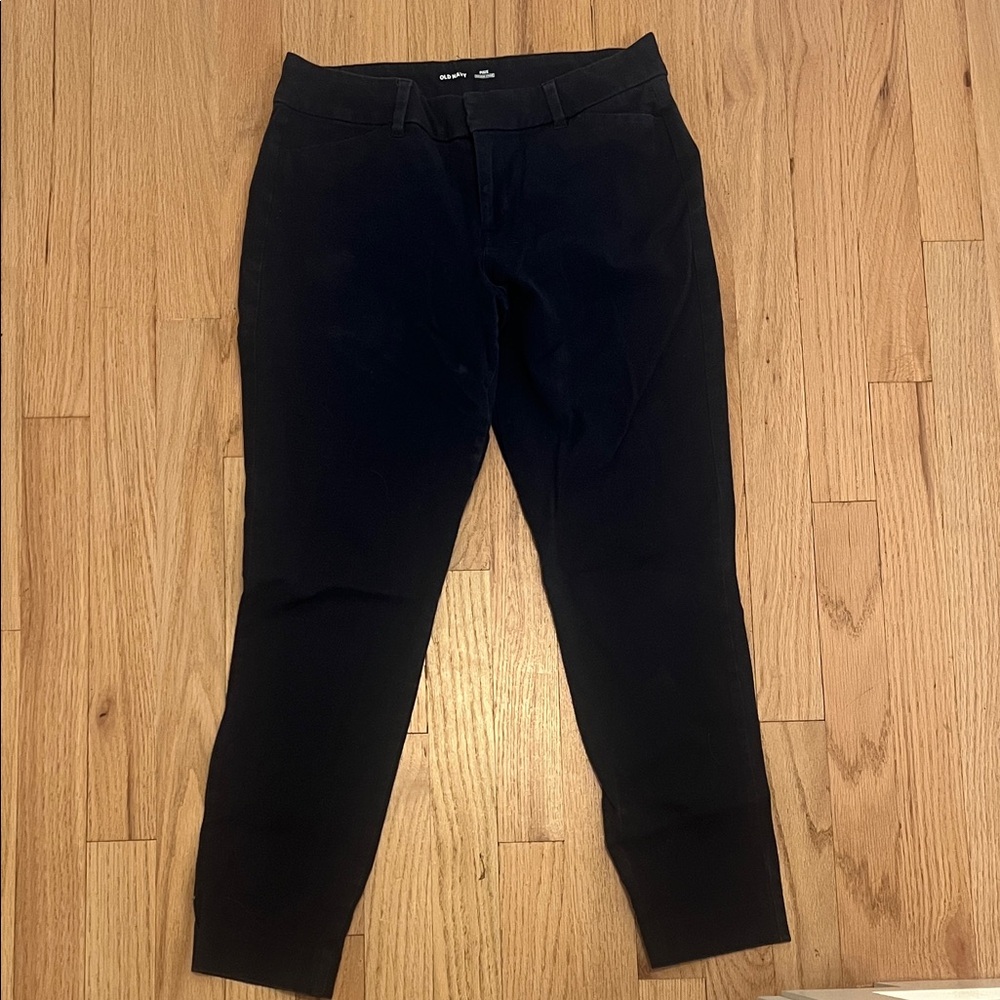 Old Navy Black Ankle-Length Slim Trousers